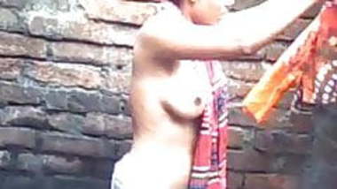 Bangladeshi Peeping Tom 18