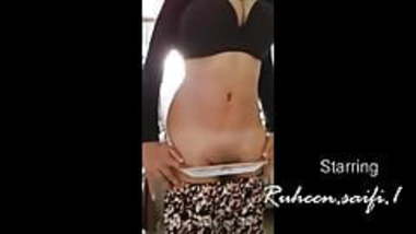 Do u like my body? Achi hai na? agr achi lage to follow me