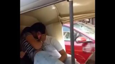 Delhi College Couple’s Hot Sex In Auto
