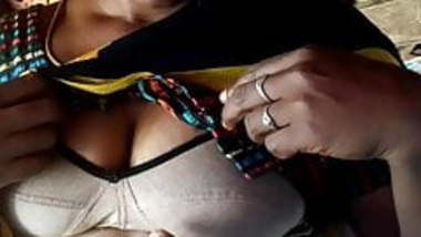 Friend wife sasi show her boobs