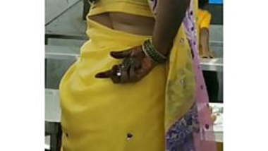 Bhabhi saree navel