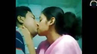 Indian Desi Babhi Giving Fuck Cute boy