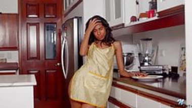 NRI Indian Girl Pleasing Herself