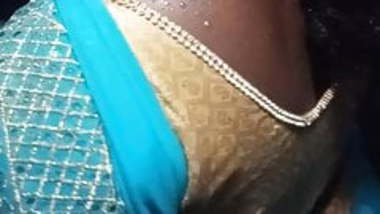 Tami hot big ass wet saree aunty grouped in bus