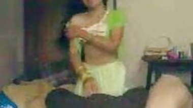 Indian babe sucks hard on dick and gets fucked - Wowmoy