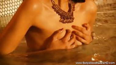 She Thinks Of You When Naked