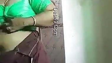 Tamil aunty amunamam saree wears