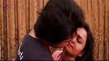 Desi Bhabhi romance with devar - Bhabhi XXX videos