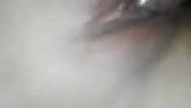 Recording this Indian chick sucking my dick with iPhone 11